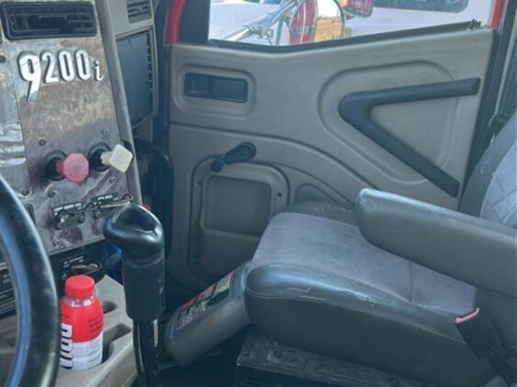 international-9200i-image-40