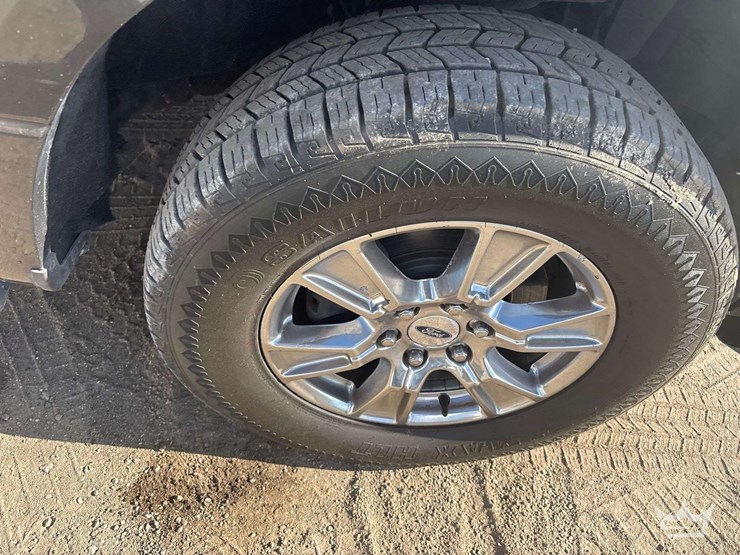 2015-ford-f150-image-25