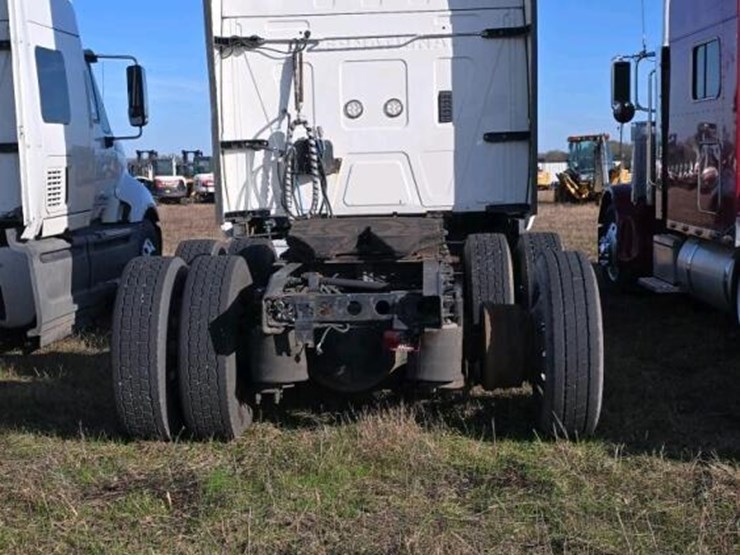 2015-international-prostar-image-13