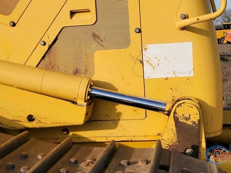 2016-komatsu-d61pxi-23-image-8