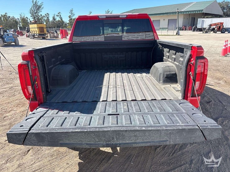 2020-gmc-sierra-1500-slt-image-12