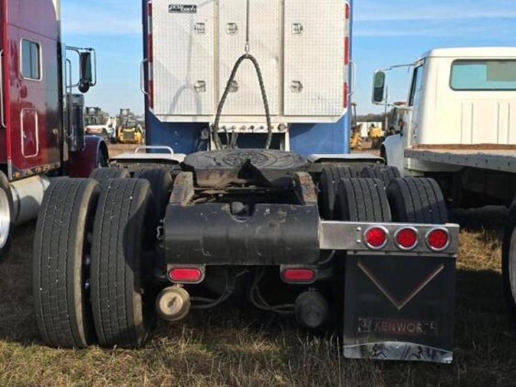 kenworth-w900-image-17