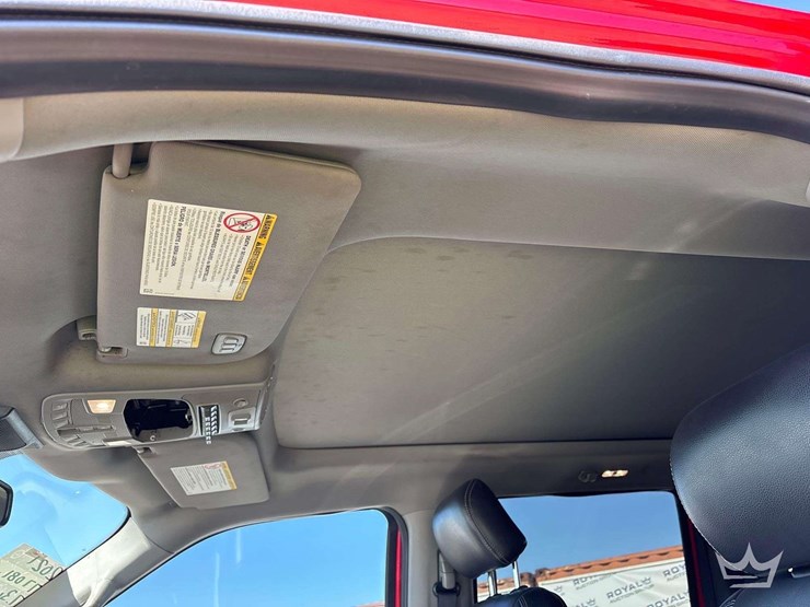 2021-ford-f250-image-18