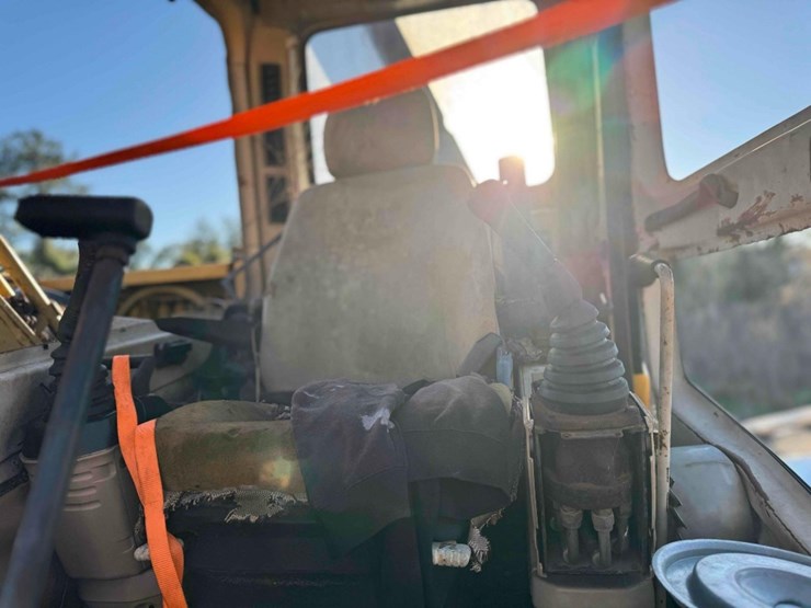 1995-caterpillar-311-image-7