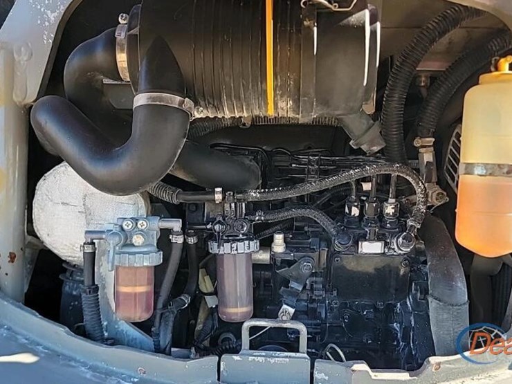 2013-yanmar-vio25-4-image-16