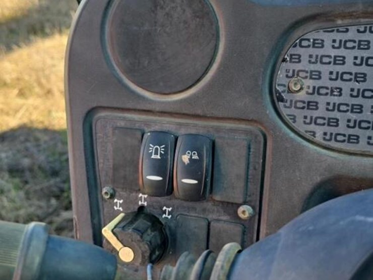 2018-jcb-505-20-image-23