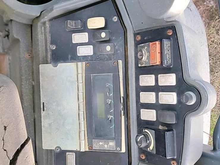 deere-310sj-image-24