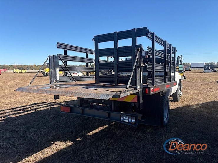 2011-chevrolet-silverado-3500-image-4