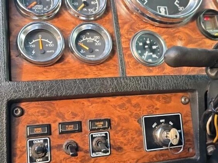 kenworth-w900-image-31