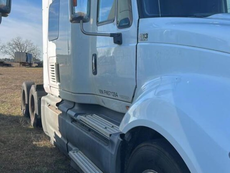 2015-international-prostar-image-4