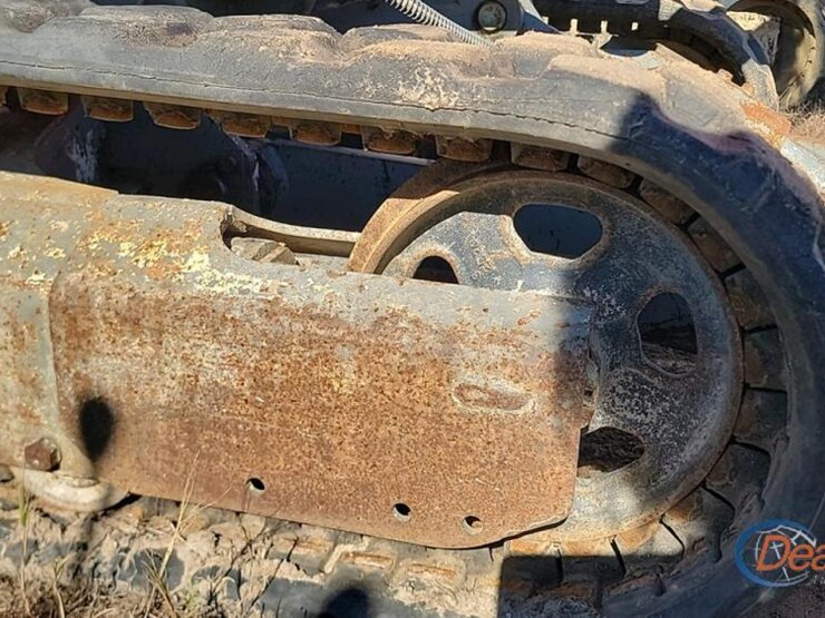 2013-yanmar-vio25-4-image-13