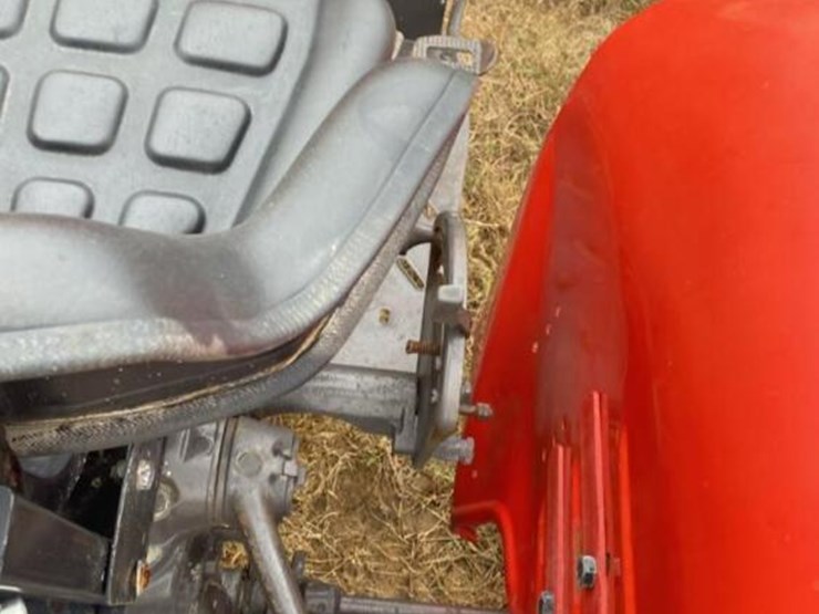 massey-ferguson-240-image-14