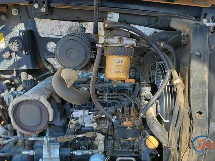 2019-caterpillar-302.7d-image-16