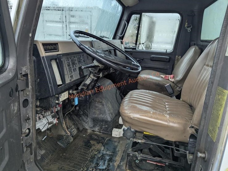 1992-international-4900-image-19