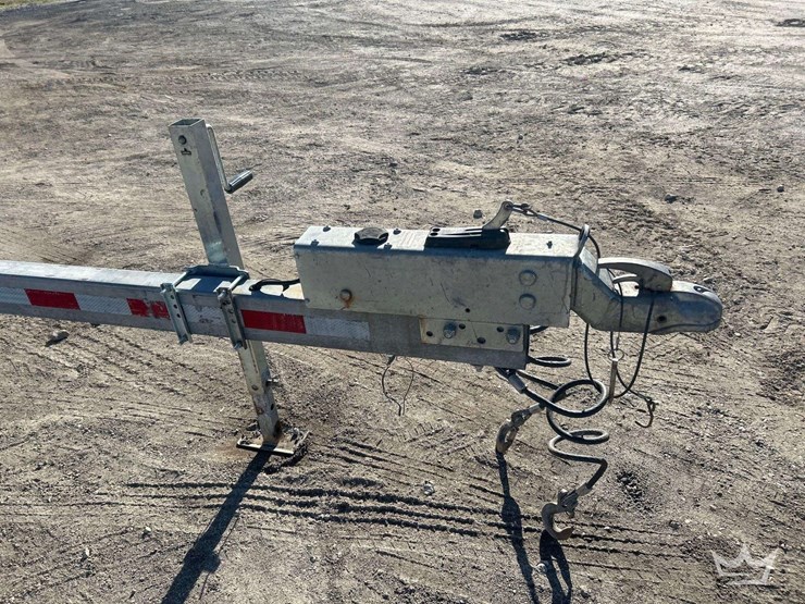 2008-regal-2565-express-cruiser-boat-with-t/a-continental-boat-trailer-image-8