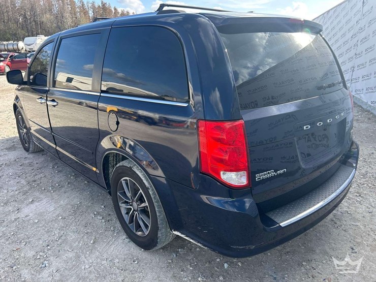 2017-dodge-grand-caravan-image-4