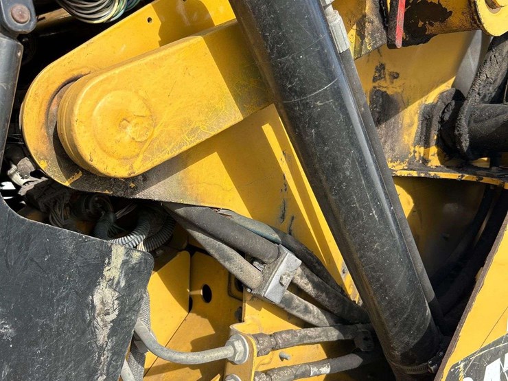 2014-caterpillar-257d-image-29