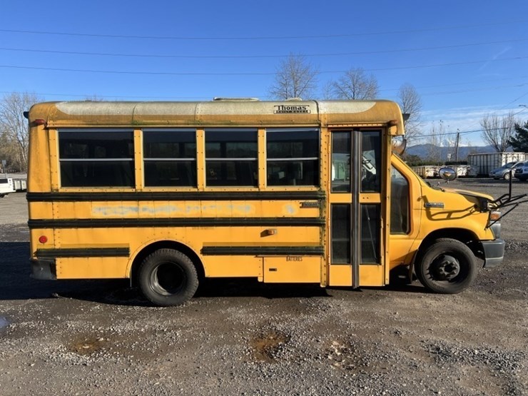 2008-ford-e350-sd-image-3