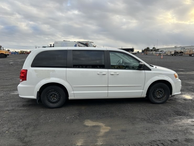 2011-dodge-grand-caravan-image-6