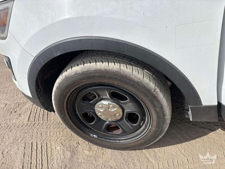 2018-ford-explorer-image-21