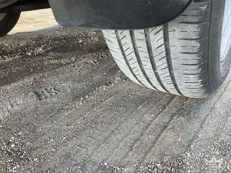 2011-nissan-rogue-image-35