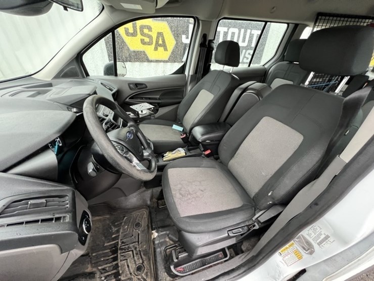 2019-ford-transit-connect-image-23
