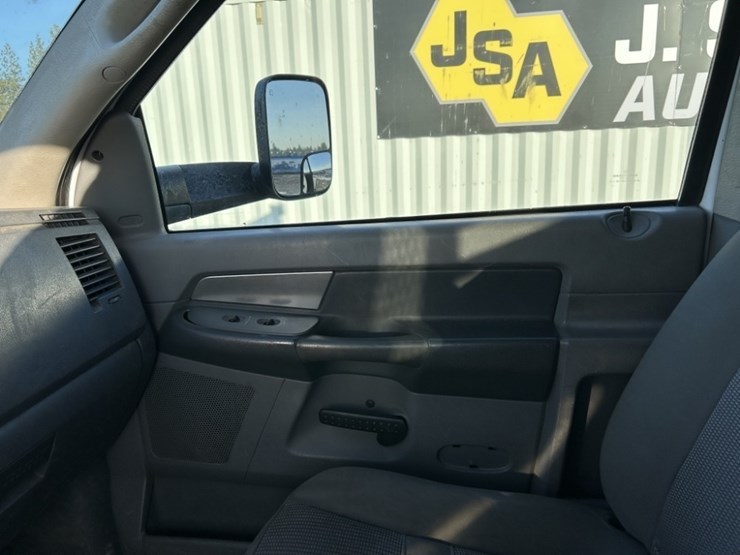 2008-dodge-ram-5500-image-14