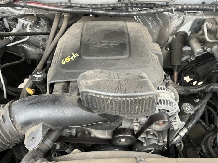 2015-gmc-sierra-crew-cab-4x4-pickup-image-12