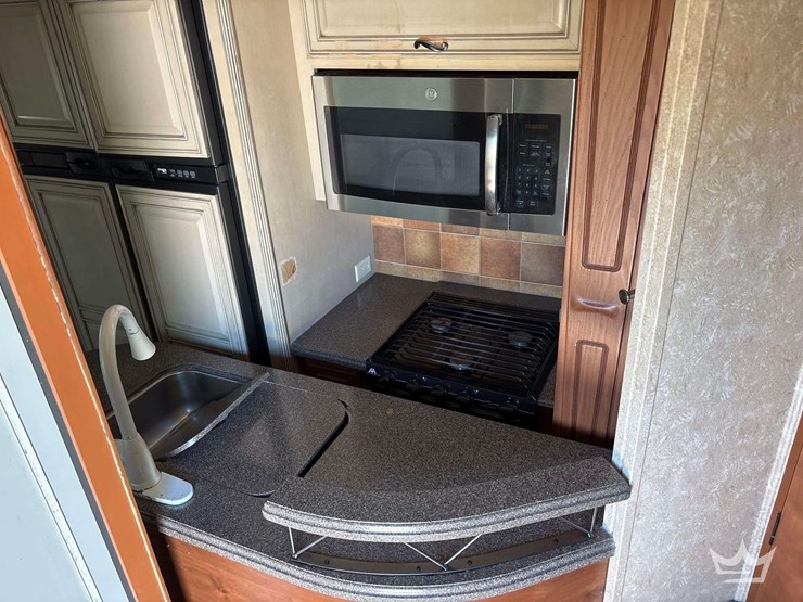 2011-open-range-424rls-42ft.-5th-wheel-t/a-travel-trailer-image-9