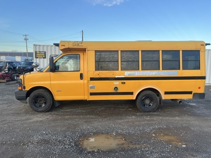 2007-chevrolet-express-school-bus-image-7