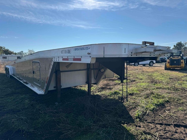 featherlite-1010-image-13