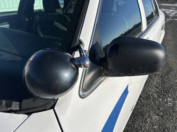 2007-ford-crown-victoria-sedan-image-27