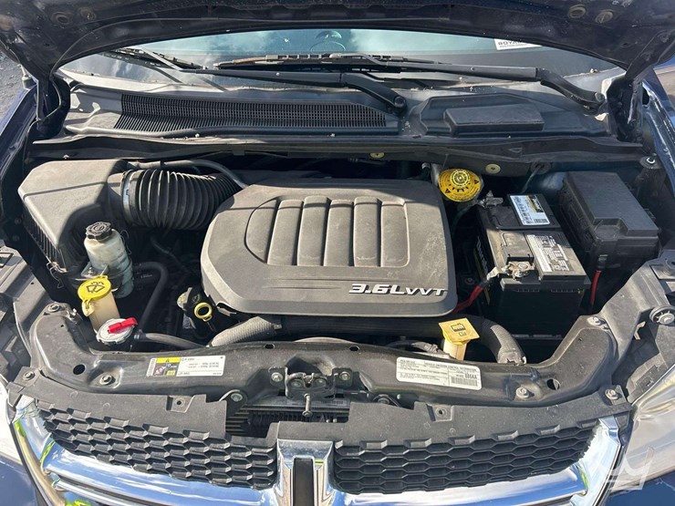 2017-dodge-grand-caravan-image-7