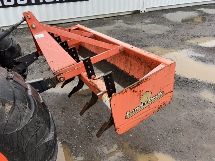 2014-kubota-l5460hst-4wd-compact-utility-tractor-image-25