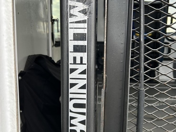 2012-chevrolet-express-paratransit-bus-image-32