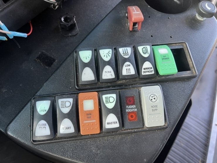 2012-chevrolet-express-school-bus-image-29