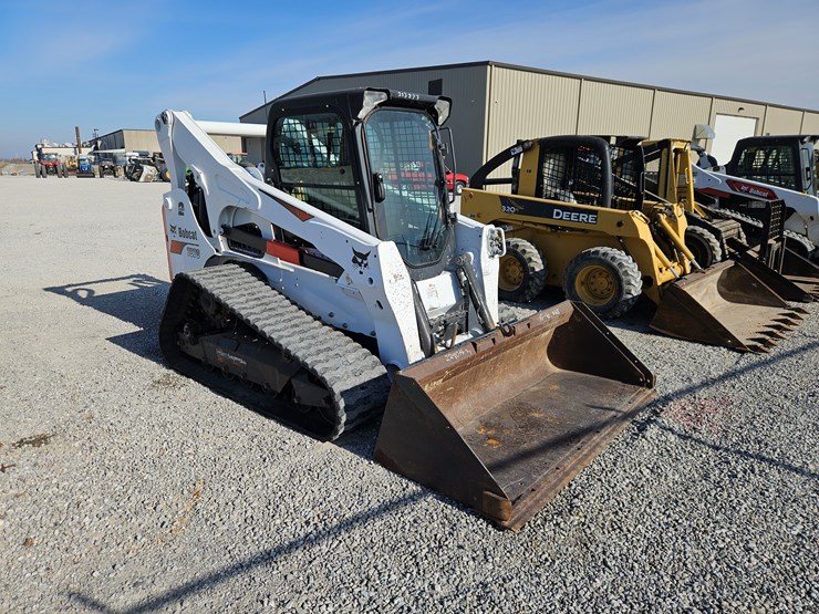 bobcat-t870-image-25