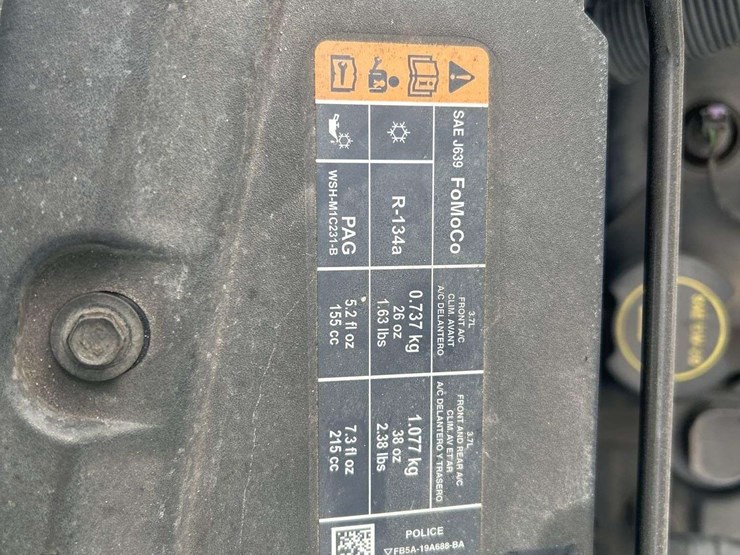 2017-ford-explorer-image-11