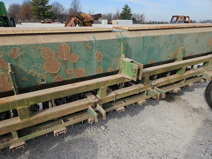 #205190-•-great-plains-drill-image-2