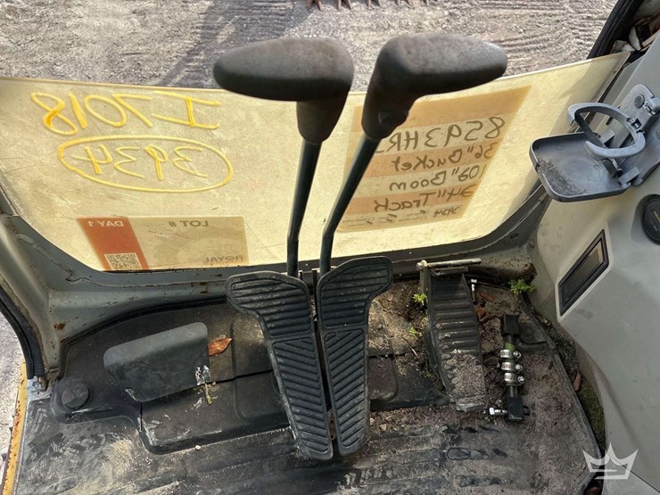 2005-kobelco-135sr-image-15