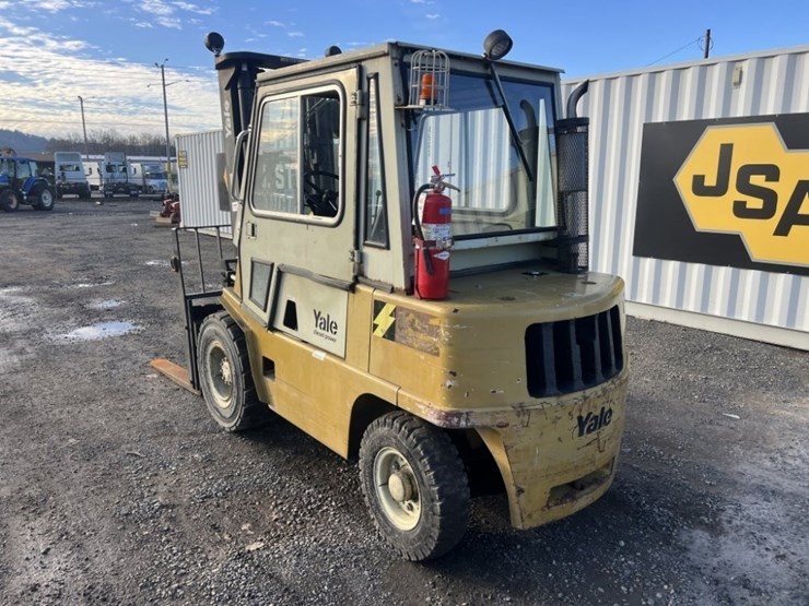 1986-yale-gdp070lc-forklift-image-6