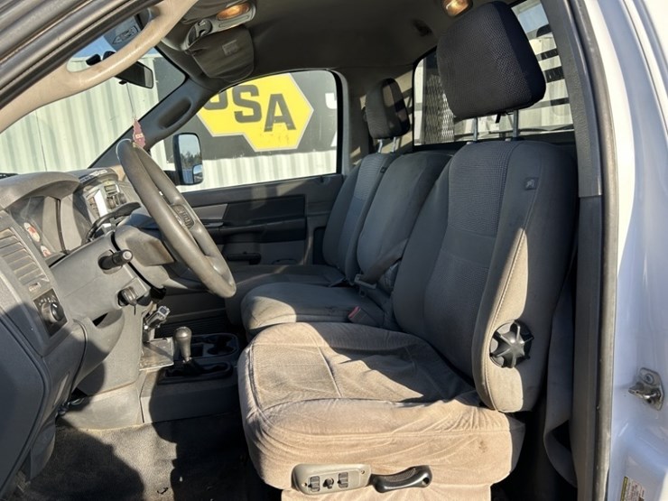 2008-dodge-ram-5500-image-25