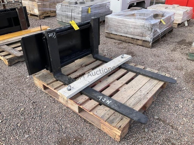 3ft-6in-skid-steer-forks-image-2