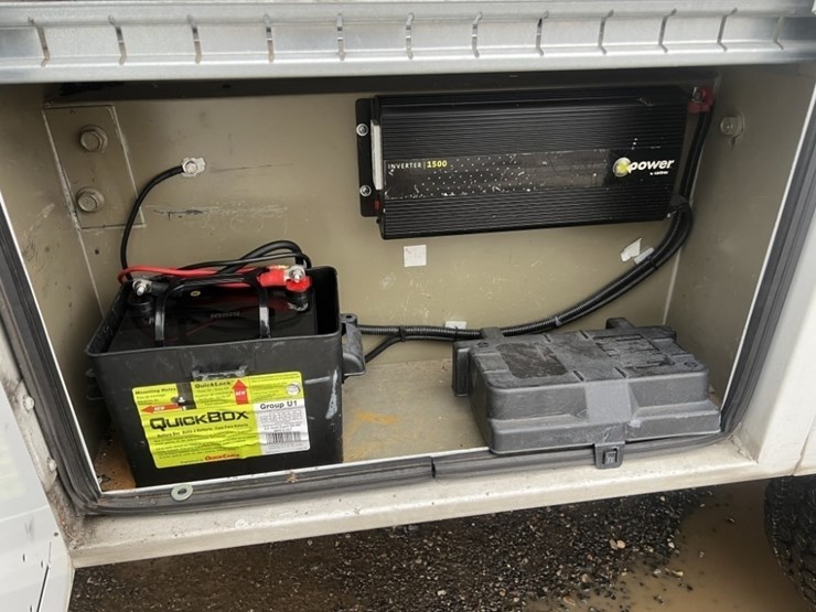 2012-gmc-sierra-utility-truck-image-15