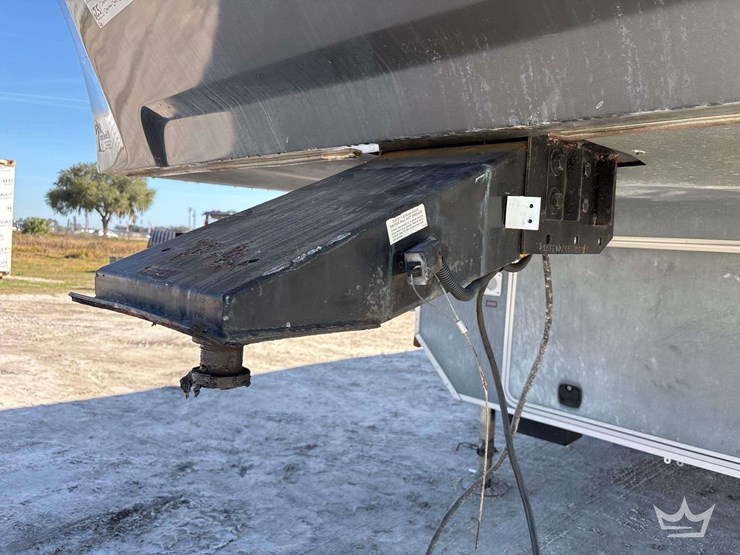 2011-open-range-424rls-42ft.-5th-wheel-t/a-travel-trailer-image-38