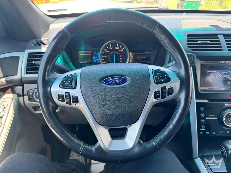 2011-ford-explorer-limited-image-14