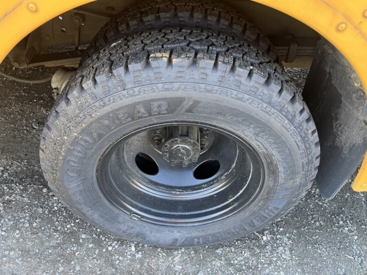 2008-ford-e350-sd-image-16