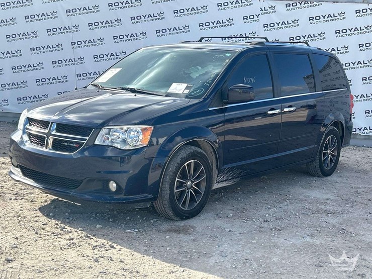 2017-dodge-grand-caravan-image-1