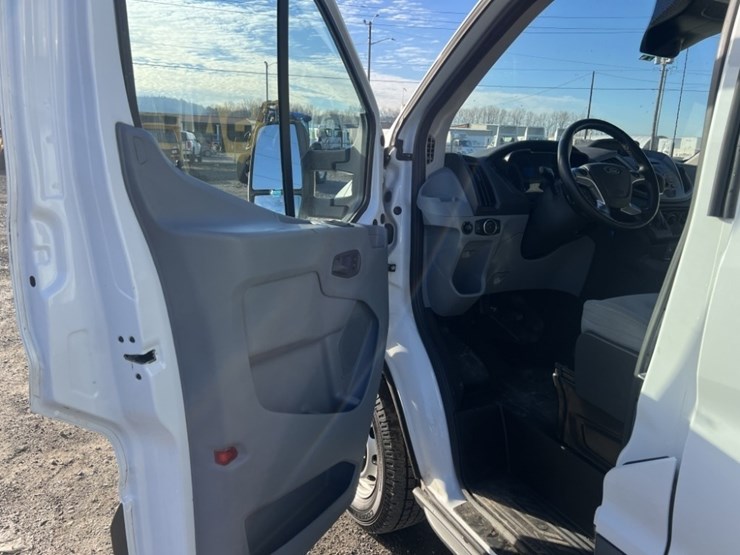 2016-ford-transit-image-20