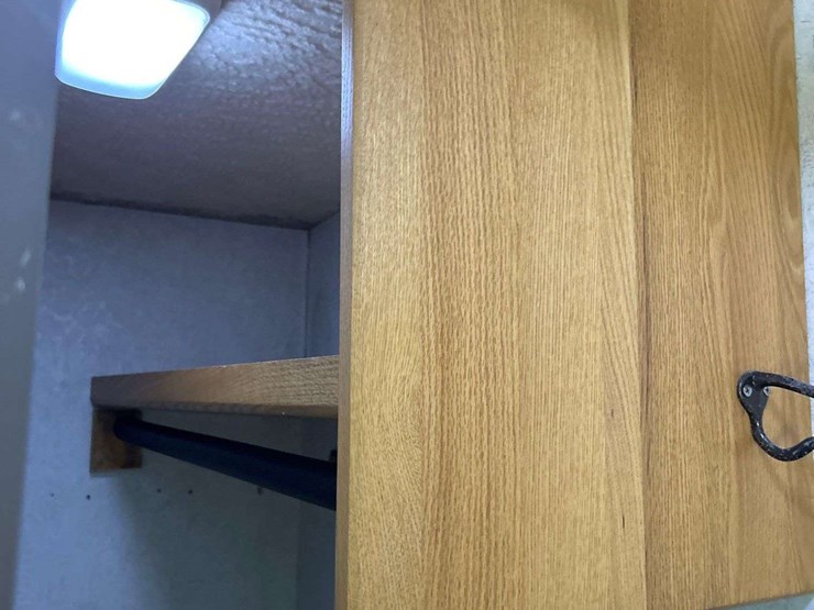 2004-winnebago-adventurer-38g-38ft.-class-a-motorhome-image-77